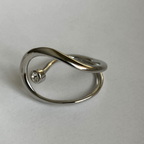 clear-stone flow Line ring