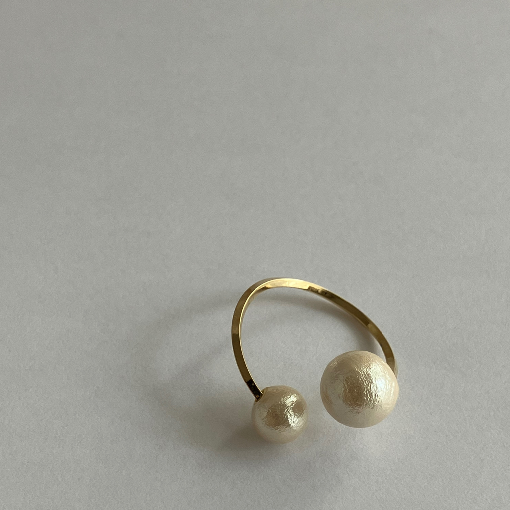 W Pearl open ring