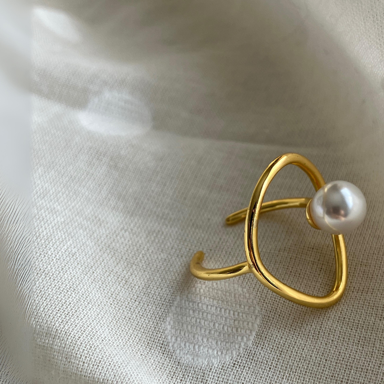 oval Pearl ring