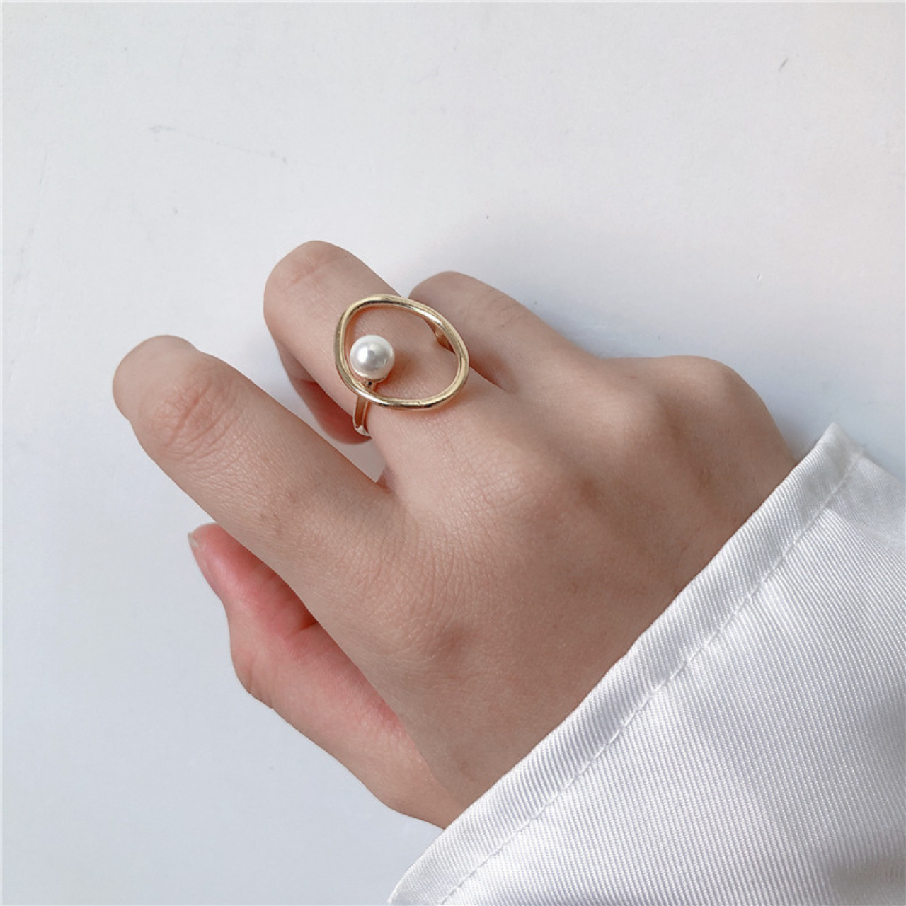 oval Pearl ring