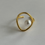 oval Pearl ring