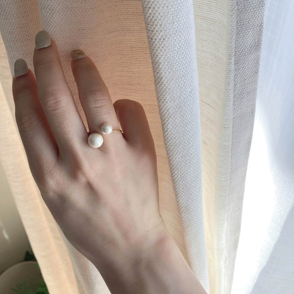 W Pearl open ring