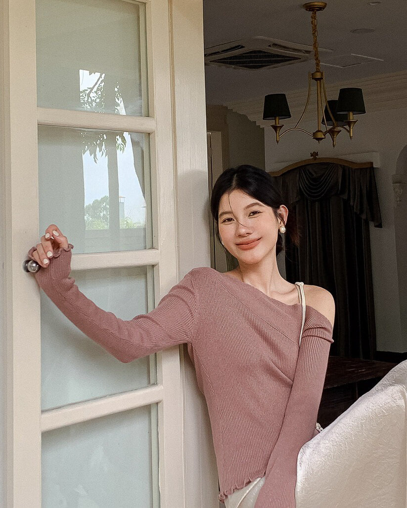 ワンショルダートップス