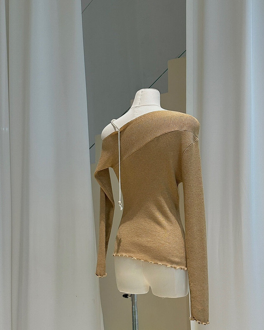 ワンショルダートップス