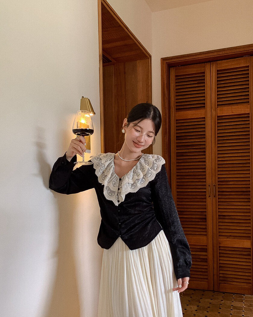 フリル&レース　Vネックブラウス〈2color〉