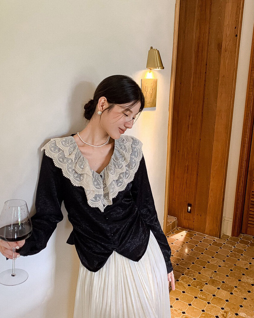 フリル&レース　Vネックブラウス〈2color〉