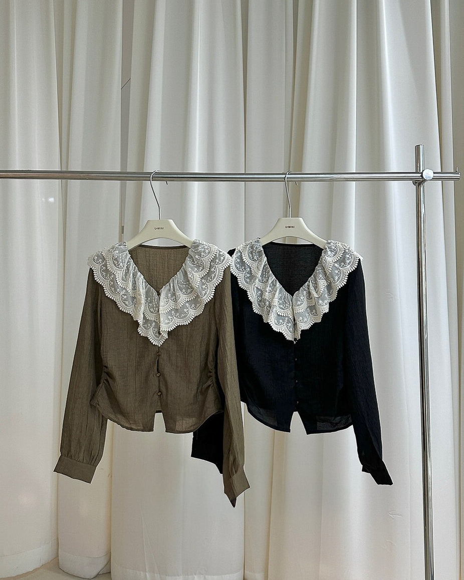 フリル&レース　Vネックブラウス〈2color〉