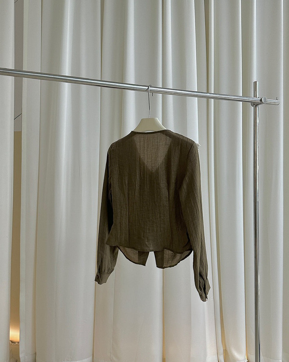 フリル&レース　Vネックブラウス〈2color〉