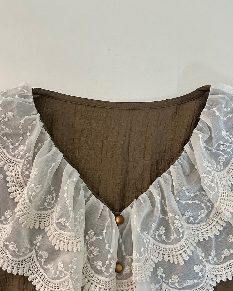 フリル&レース　Vネックブラウス〈2color〉