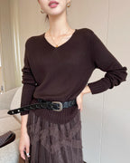 ブラウンVネックセーター