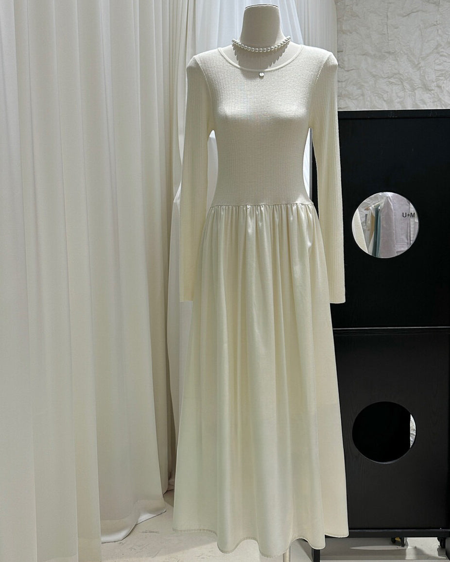 フレアスカートワンピース