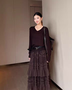 ブラウンVネックセーター