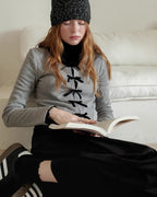 透かし彫りレースハイネックトップス〈2color〉