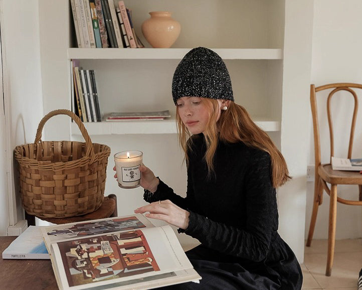 透かし彫りレースハイネックトップス〈2color〉