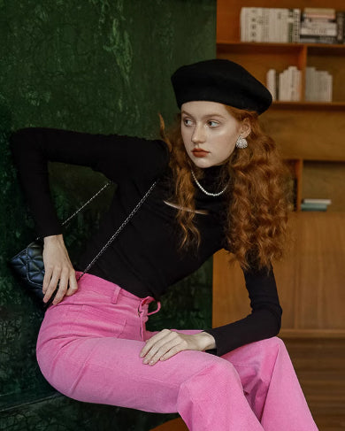 タートルネックデザイントップス