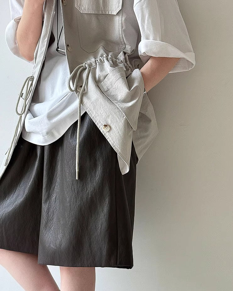 フェイクレザーミディパンツ