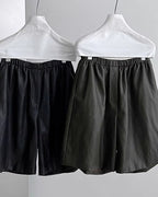 フェイクレザーミディパンツ