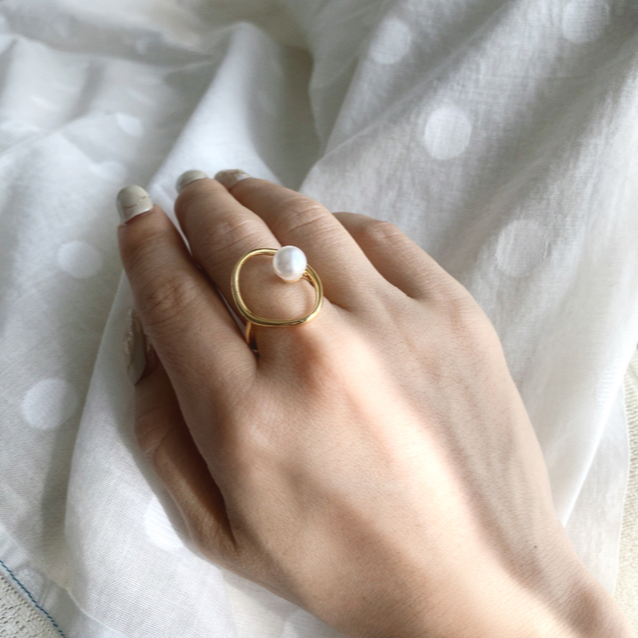 oval Pearl ring