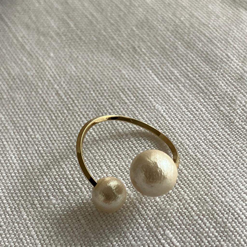 W Pearl open ring