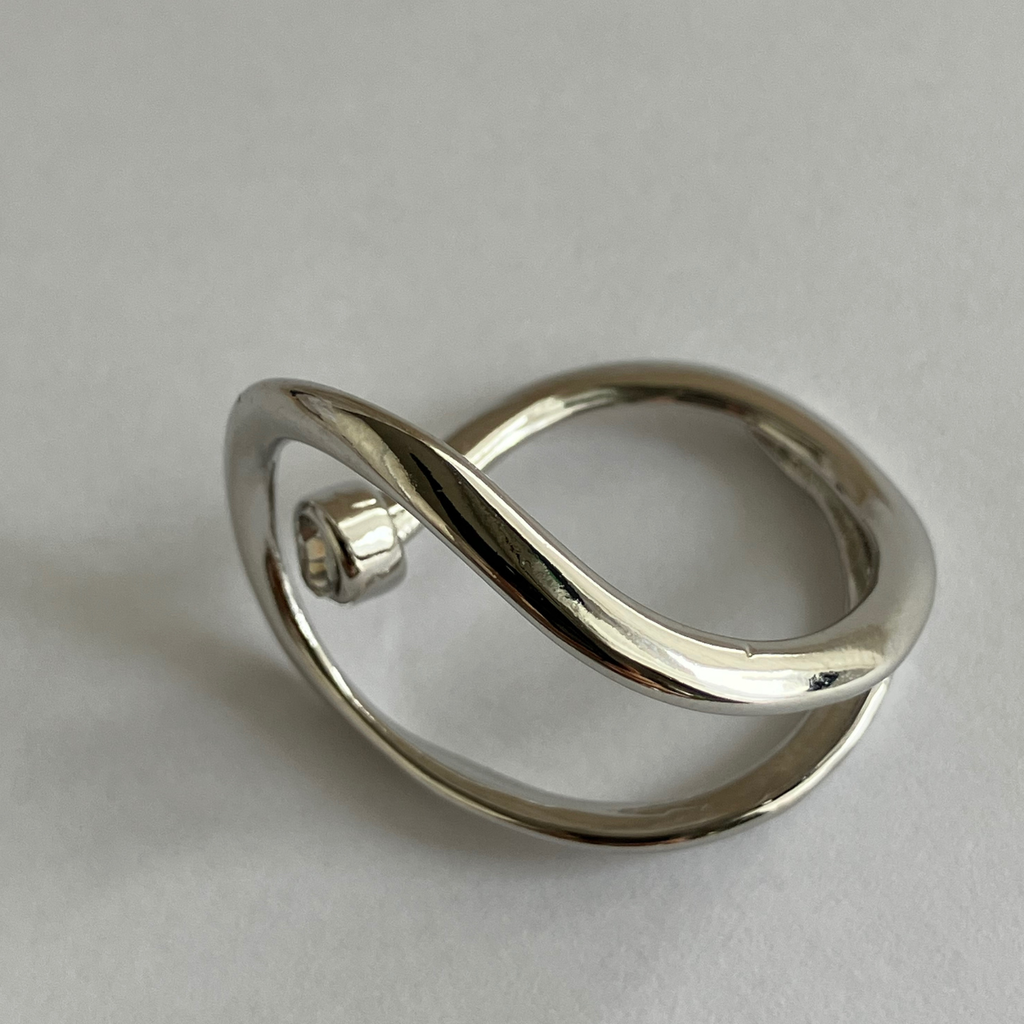 clear-stone flow Line ring