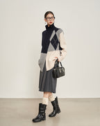 ブロックハイネックニット