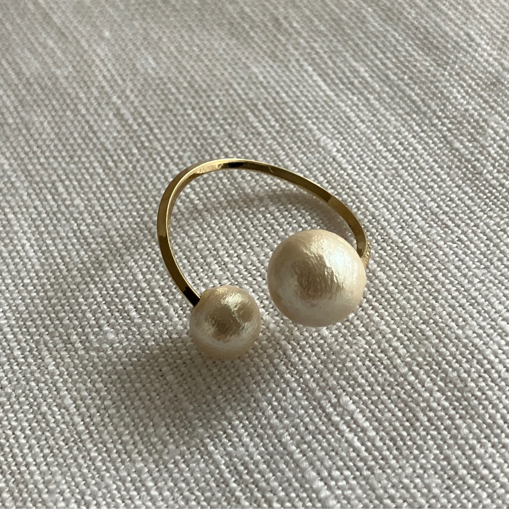 W Pearl open ring