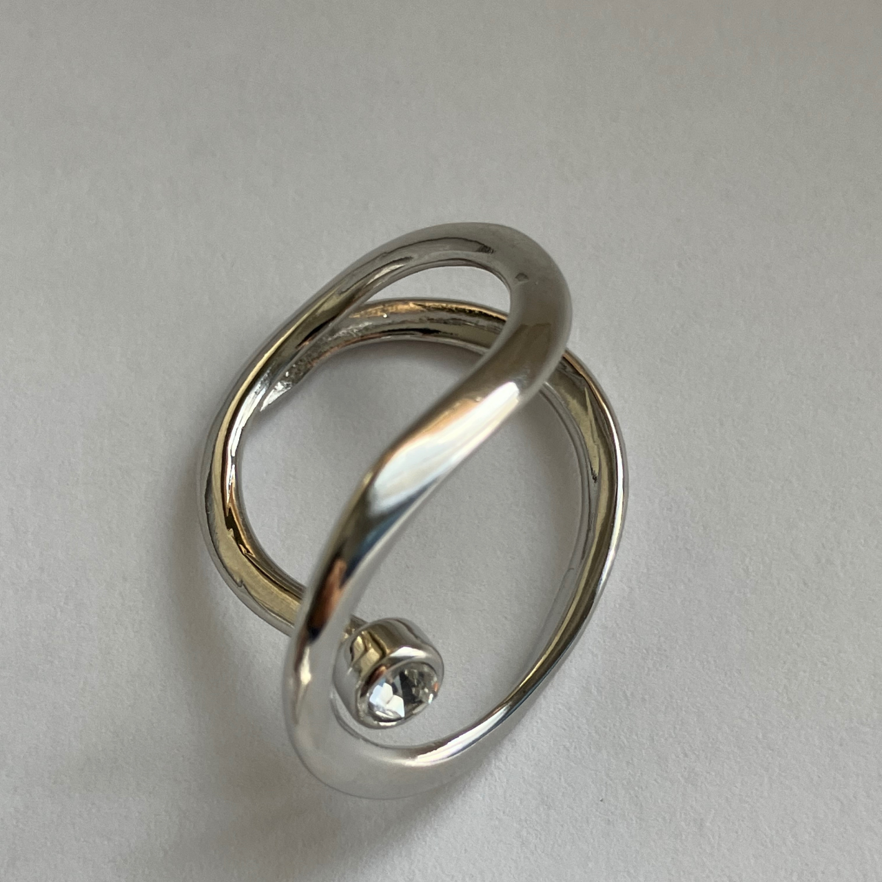 clear-stone flow Line ring