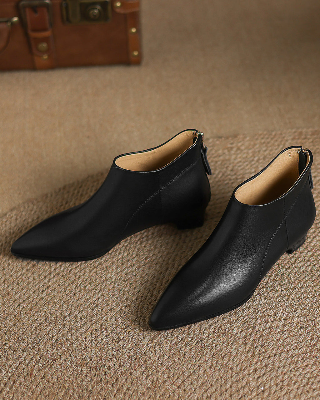 -slim- ポインテッド 3cmヒール アンクルブーツ