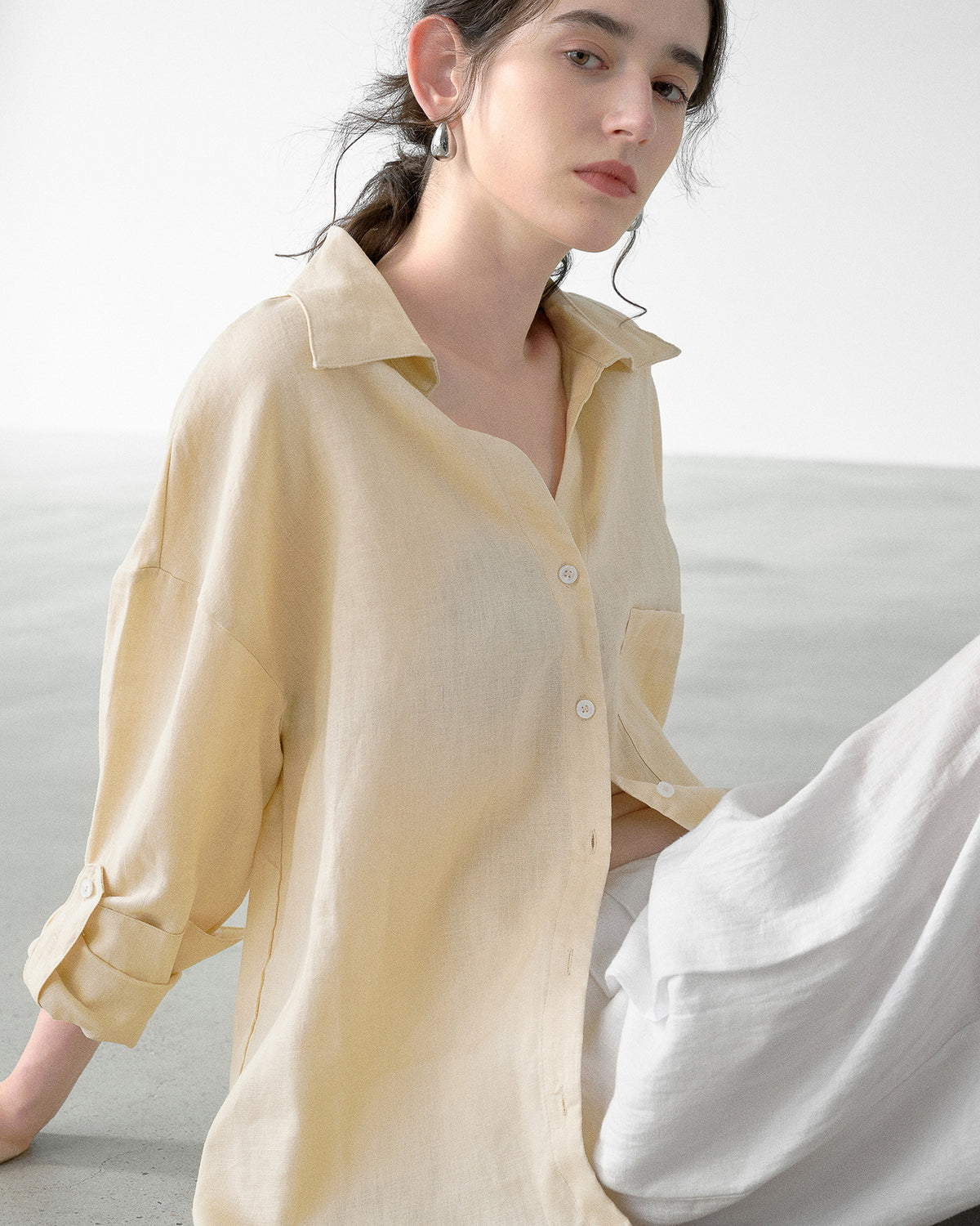 -linen- リラクシーロングシャツ 〈ライトイエロー〉