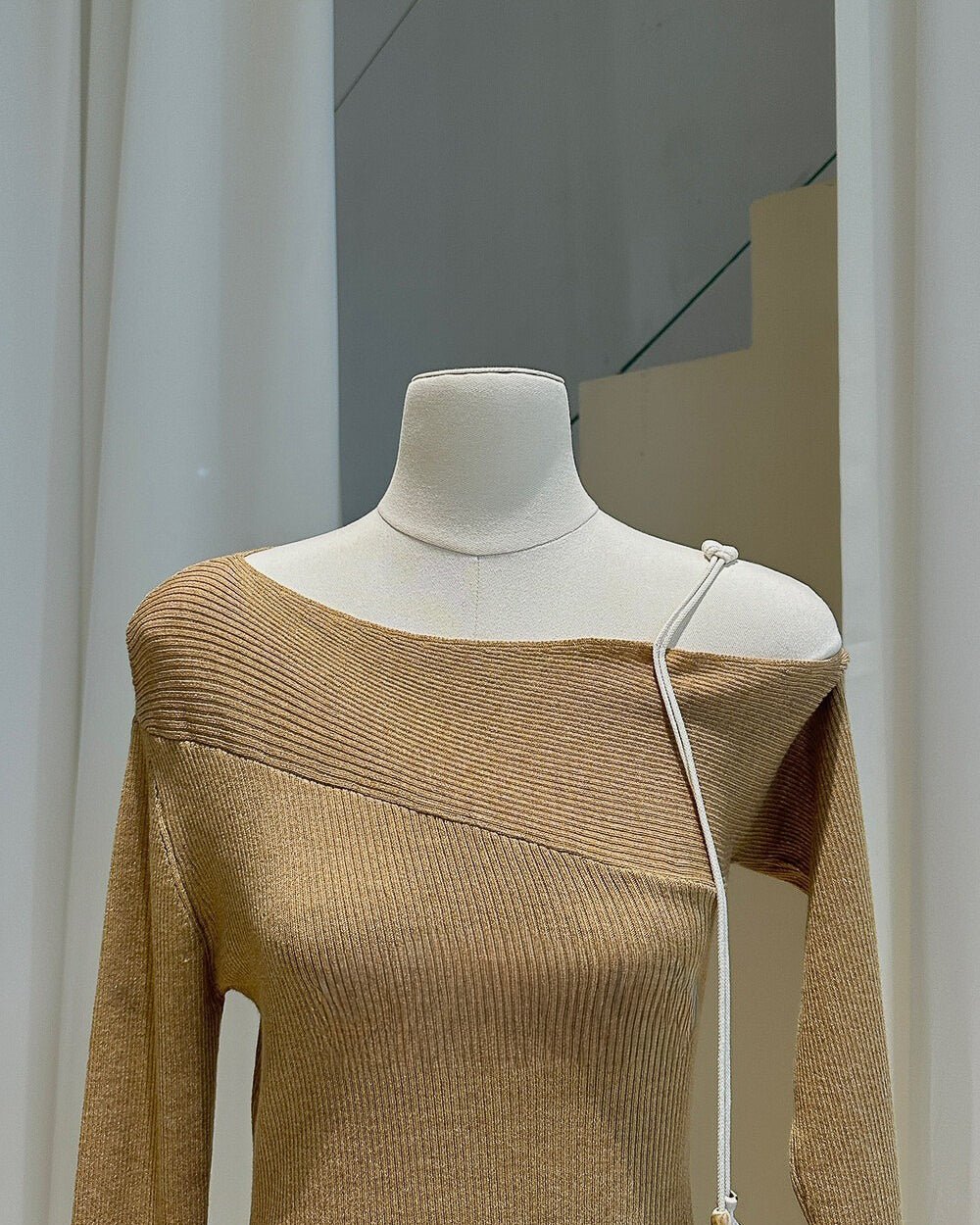 ワンショルダートップス - ivonir