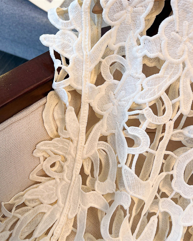 アート切り絵風レース トップス