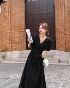 -the BLACK- Vネック ワンピース