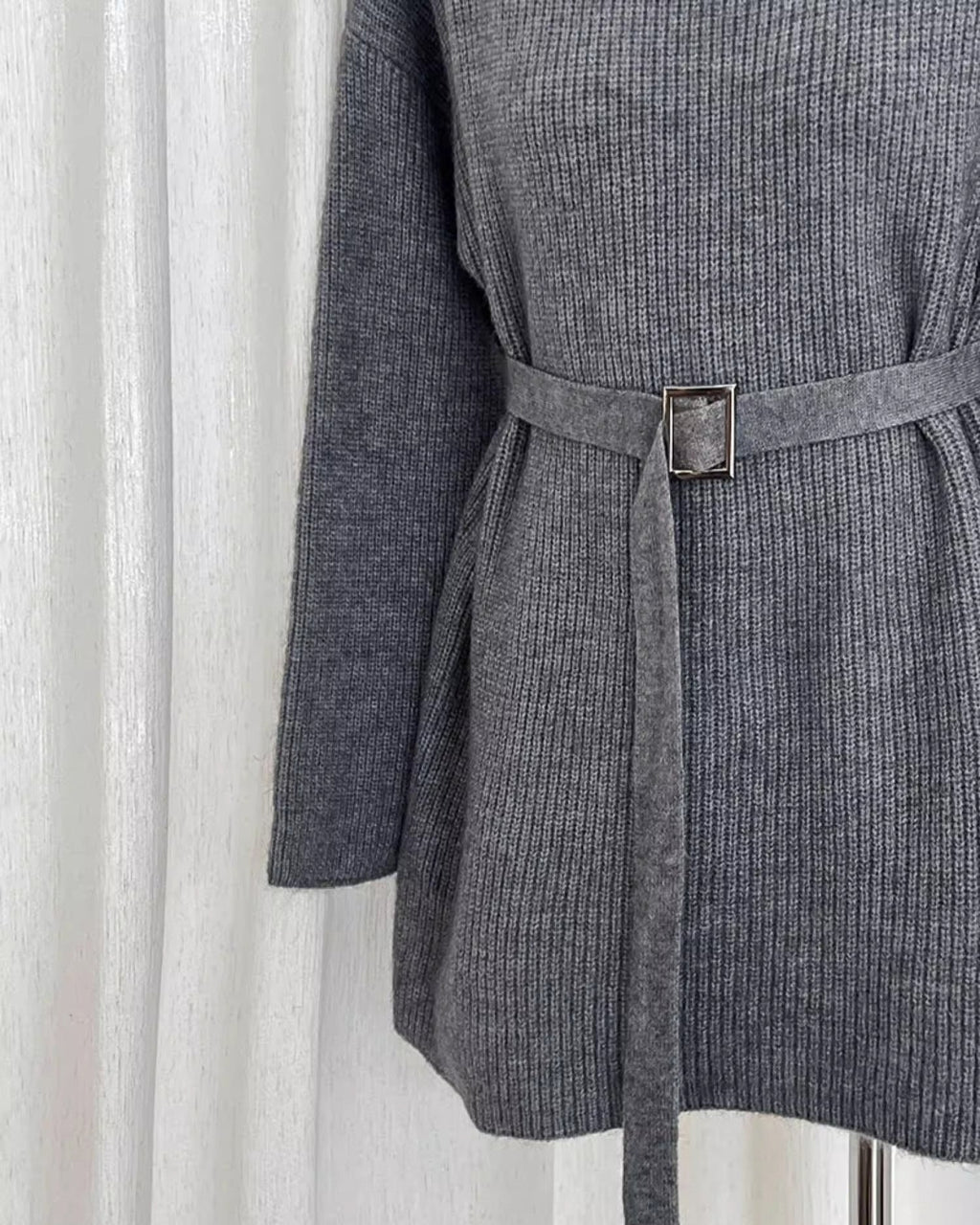 ベルト付きロングニット - ivonir