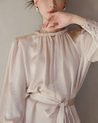 フレンチノット ラグジュアリーブラウス - ivonir