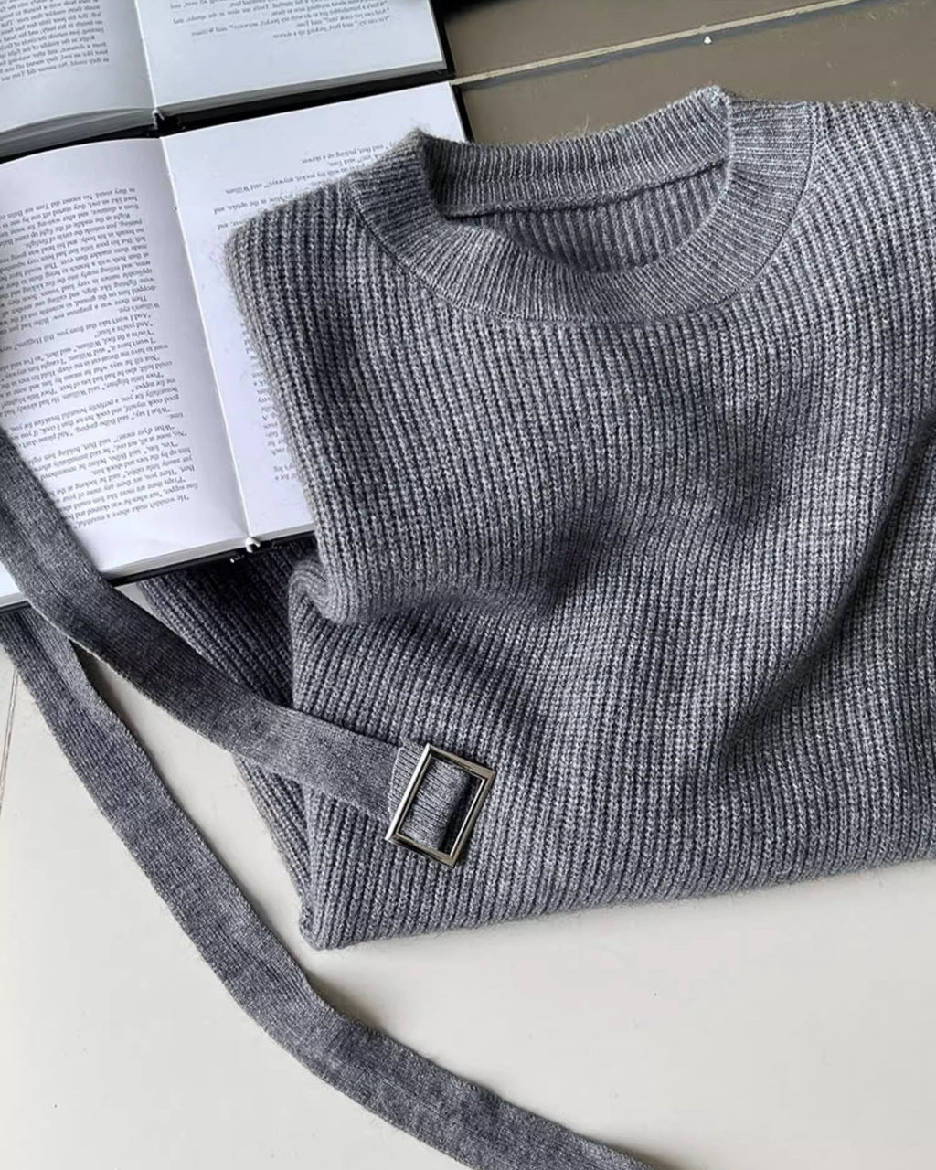 ベルト付きロングニット - ivonir