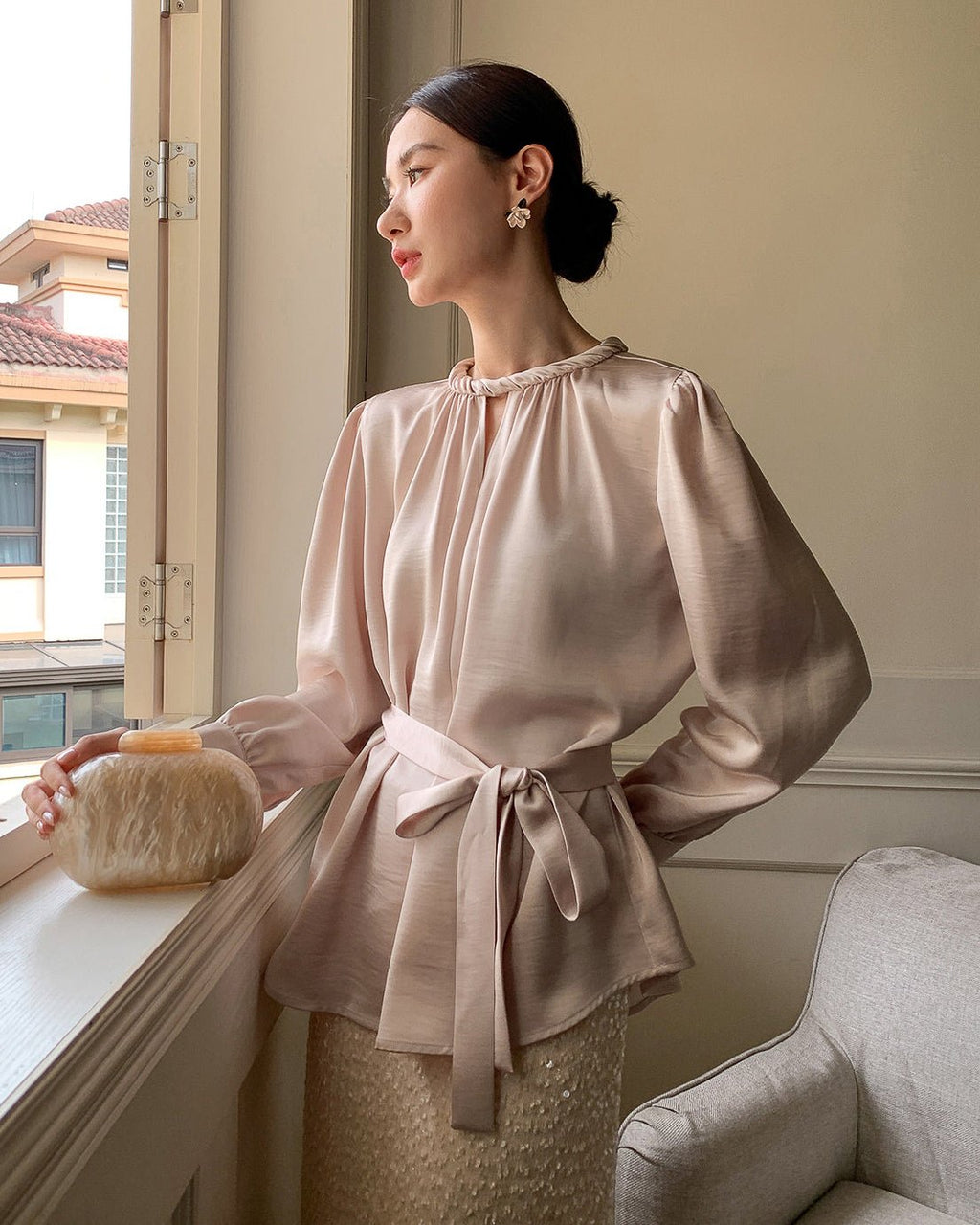 フレンチノット ラグジュアリーブラウス - ivonir