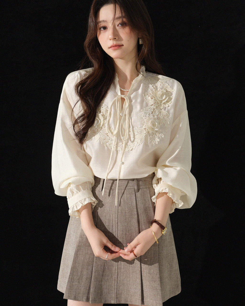 レースアップ刺繍ブラウス - Ivory - ivonir
