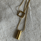 swaying square necklace - ivonir